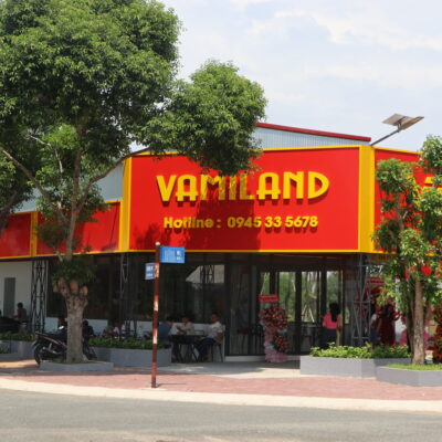 Ngày 17/05/2025 – Vamigroup hân hoan chào đón cột mốc trọng đại với lễ khai trương chi nhánh thứ 3 mang tên Vamiland tại Nhơn Trạch, Đồng Nai. Sự kiện này đánh dấu bước tiến vượt bậc, khẳng định vị thế tiên phong của Vamigroup trong lĩnh vực bất động sản và cam kết phát triển bền vững tại Việt Nam.