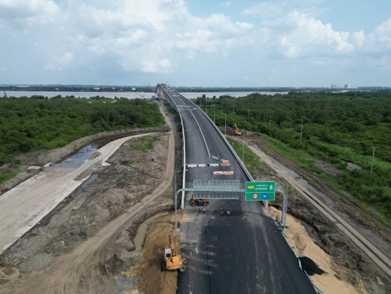 Phương án phân luồng phía Đồng Nai Từ tỉnh lộ 25B, ôtô và xe hỗn hợp sẽ di chuyển vào 4 làn trên cầu